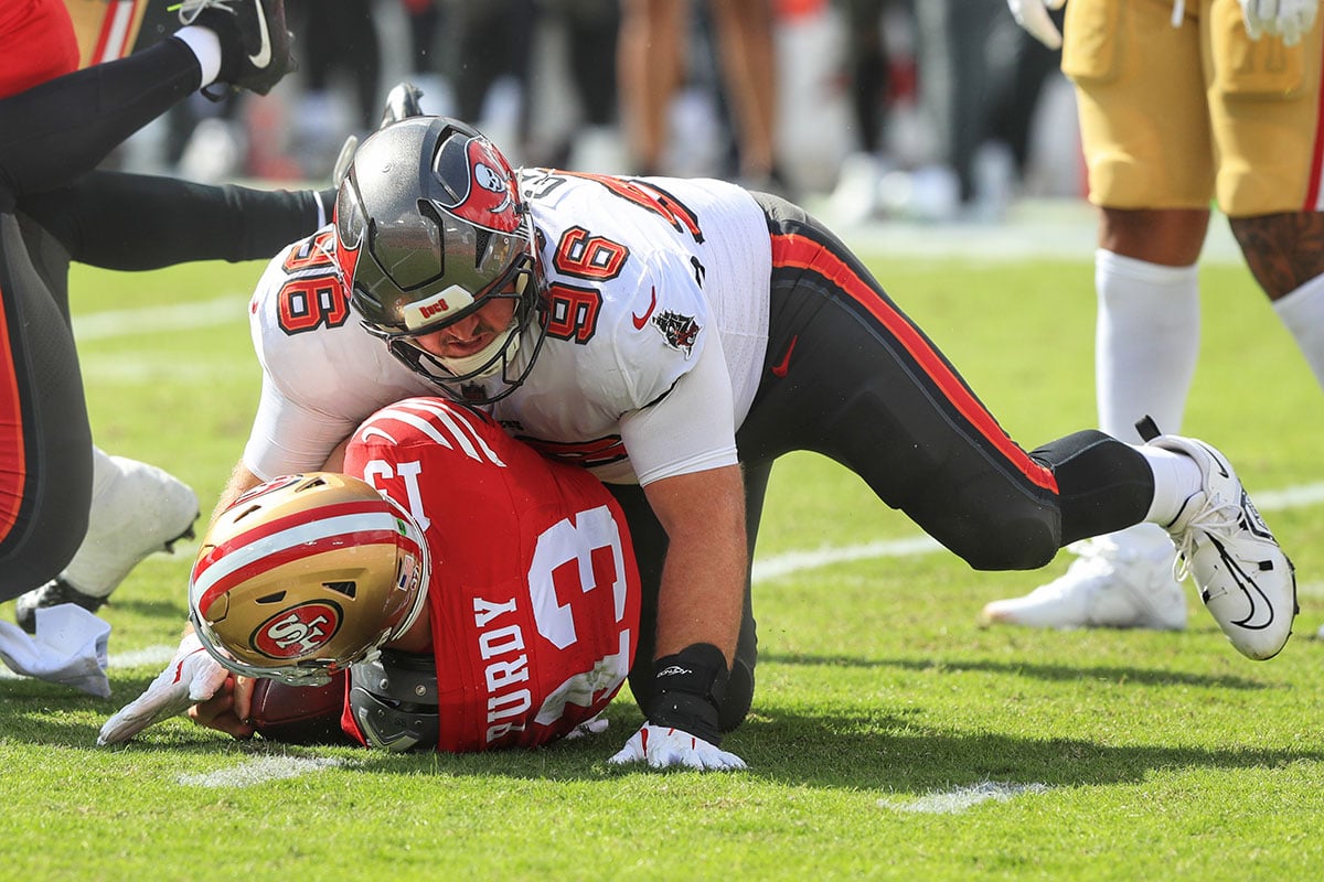 Bucs Dt Greg Gaines And 49Ers Qb Brock Purdy