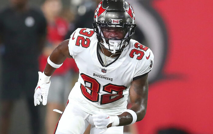 Bucs Cb Josh Hayes
