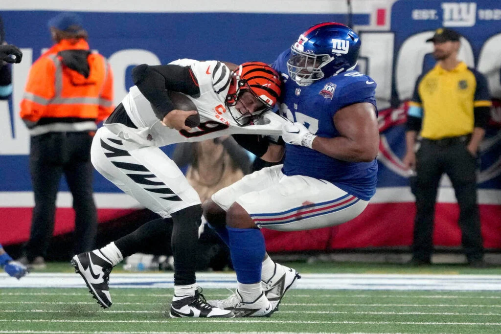 Bucs' Possible Dt Trade Scenarios 2 Bengals Qb Joe Burrow And Giants Dt Dexter Lawrence