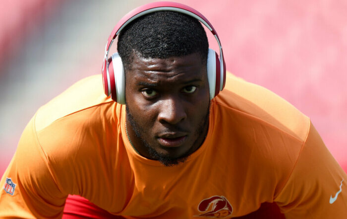 Bucs Olb Chris Braswell