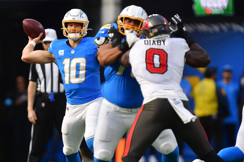 Chargers Qb Justin Herbert