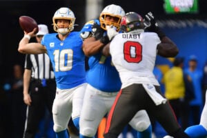 Pr Roundtable: Which Bucs Player Must Step Up Vs. Commanders? 3 Chargers Qb Justin Herbert