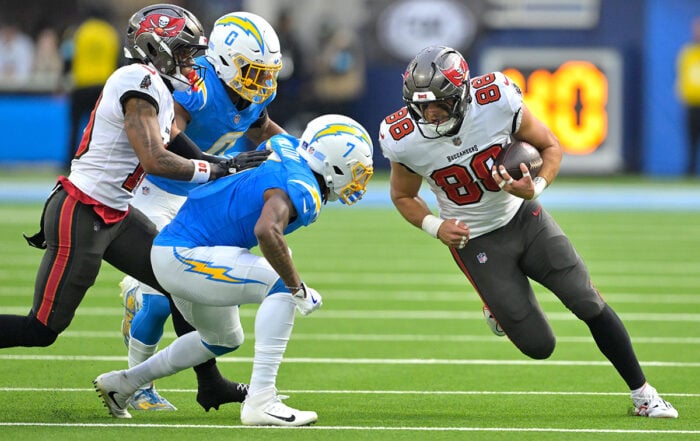 Bucs Te Cade Otton