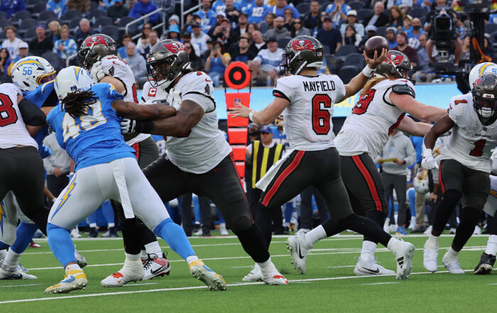 Bucs Lt Tristan Wirfs And Qb Baker Mayfield