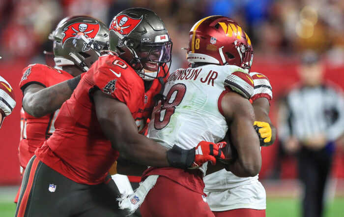 Bucs Olb Yaya Diaby And Commanders Rb Brian Robinson