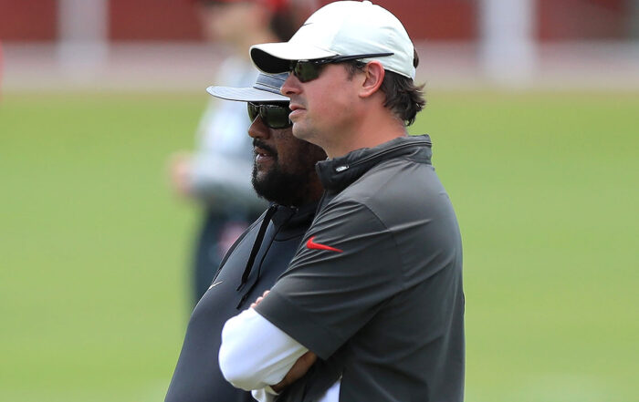Bucs Oc Josh Grizzard And Rbs Coach Skip Peete