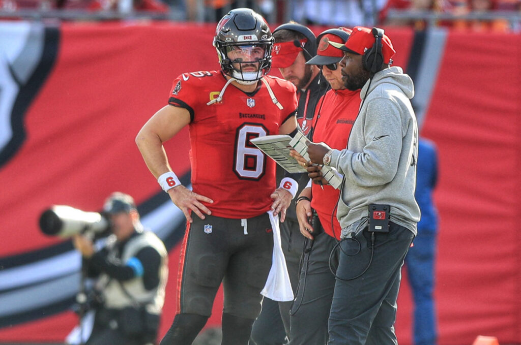 Bucs Qb Baker Mayfield, Oc Liam Coen And Qbs Coach Thad Lewis