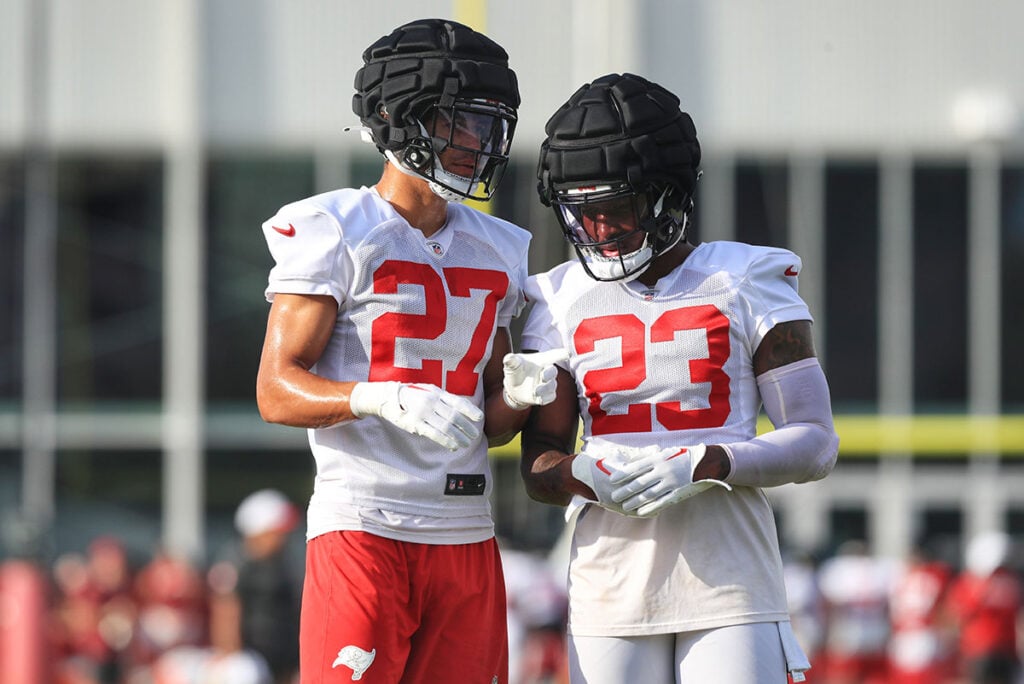 Bucs Cb Zyon Mccollum And S Tykee Smith