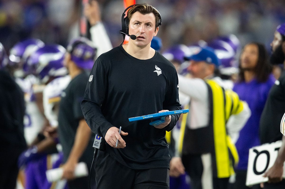 Vikings Assistant Qbs Coach Grant Udinski Bucs