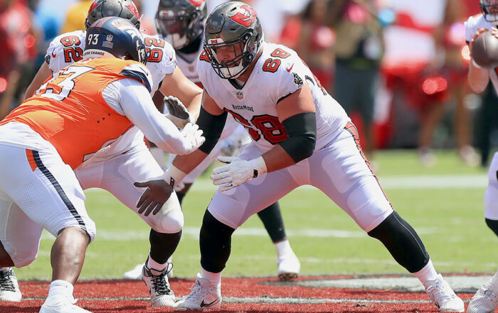 Bucs Lg Ben Bredeson