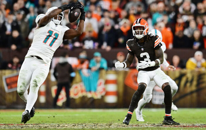 Dolphins Lb Tyrel Dodson Bucs