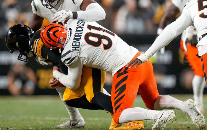 Bengals De Trey Hendrickson Bucs