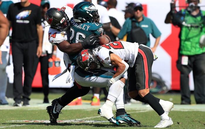 Bucs Ilb Lavonte David And Cb Zyon Mccollum And Eagles Rb Saquon Barkley