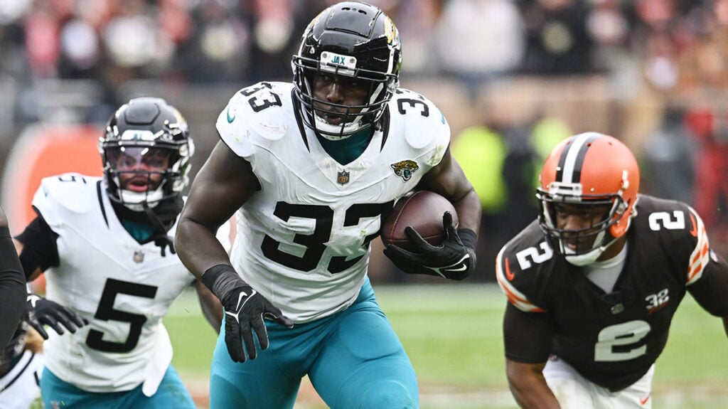 Pewter Pulse: Should The Bucs Try To Trade For Ilb Devin Lloyd? 2 Jaguars Ilb Devin Lloyd Bucs