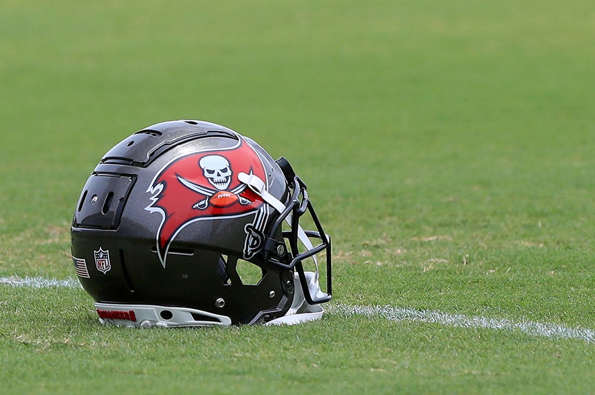 Bucs Ilb Devin White And Fs Antoine Winfield, Jr.