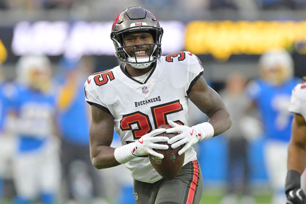 Bucs Cb Jamel Dean