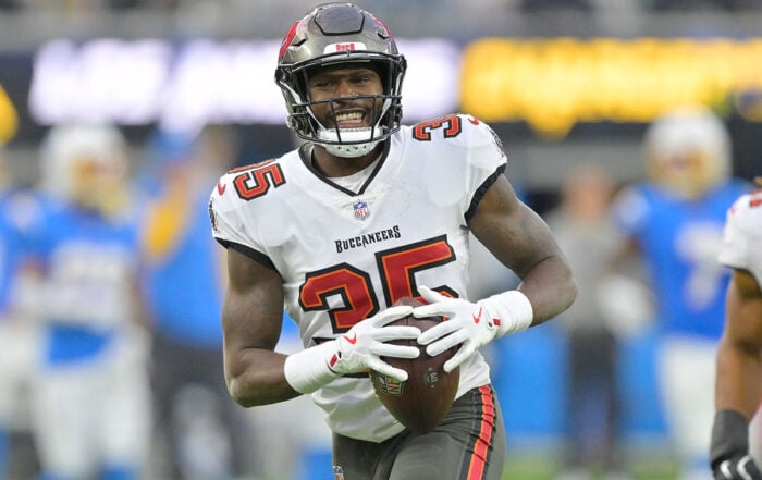 Bucs Cb Jamel Dean