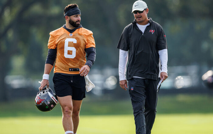 Bucs Oc Josh Grizzard And Qb Baker Mayfield -Photo By: Cliff Welch P/R