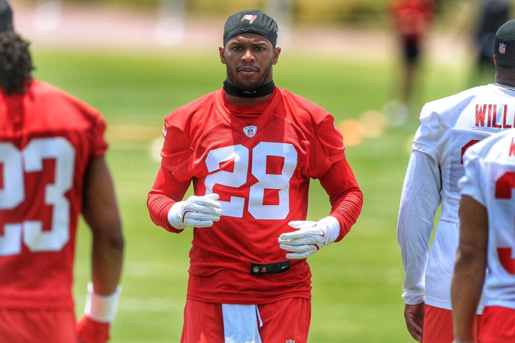 Bucs Rookie Mini-Camp Insider Day 1: Benjamin Morrison Practices 3 Bucs S Shilo Sanders