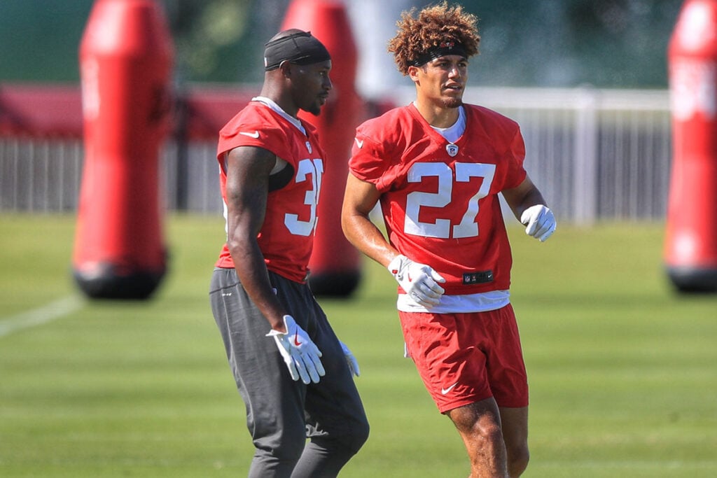 Bucs Mini-Camp Insider 6-11: Baker Mayfield Throws 3 Picks, Wr Rebounds 2 Bucs Cbs Jamel Dean And Zyon Mccollum