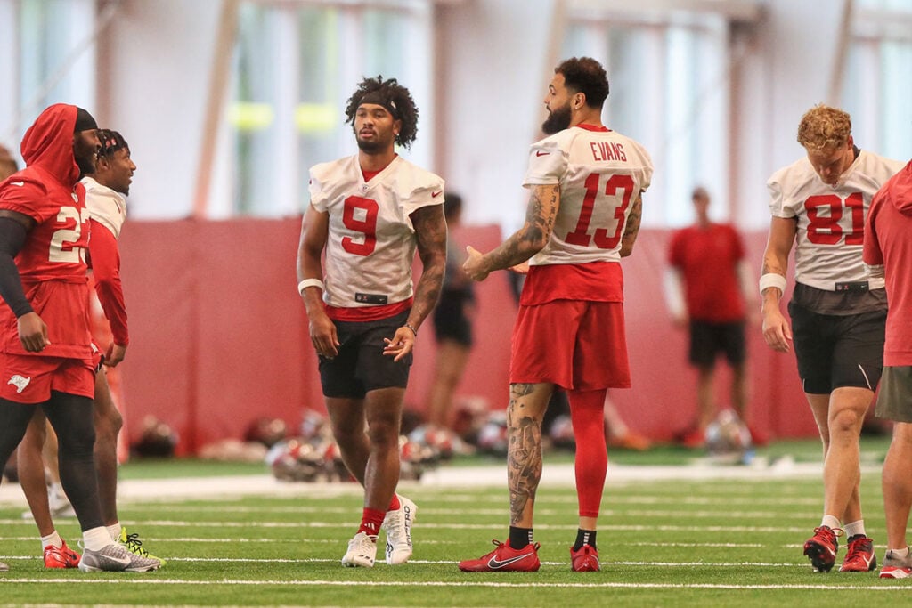 Bucs Mini-Camp Insider 6-10: Sacks Galore, Rookie Wr Draws High Praise 4 Bucs Wrs Emeka Egbuka
