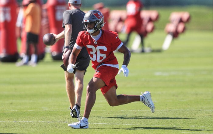 Bucs Db J.j. Roberts