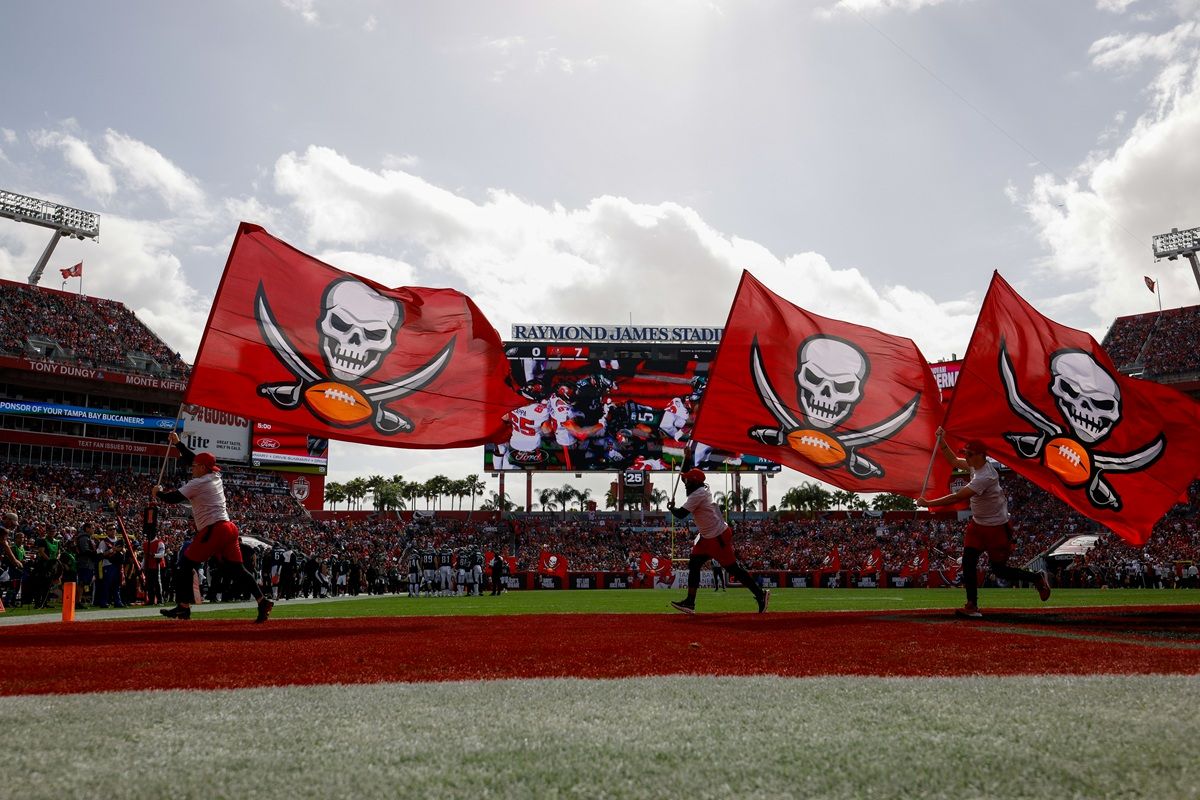 Bucs Flags