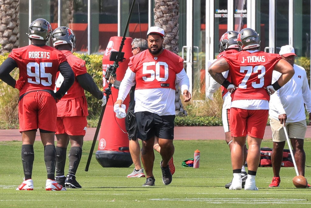 Bucs Ota Insider 6-3: Top Rookies Clash, Ilbs Make Plays 2 Bucs Dt Vita Vea