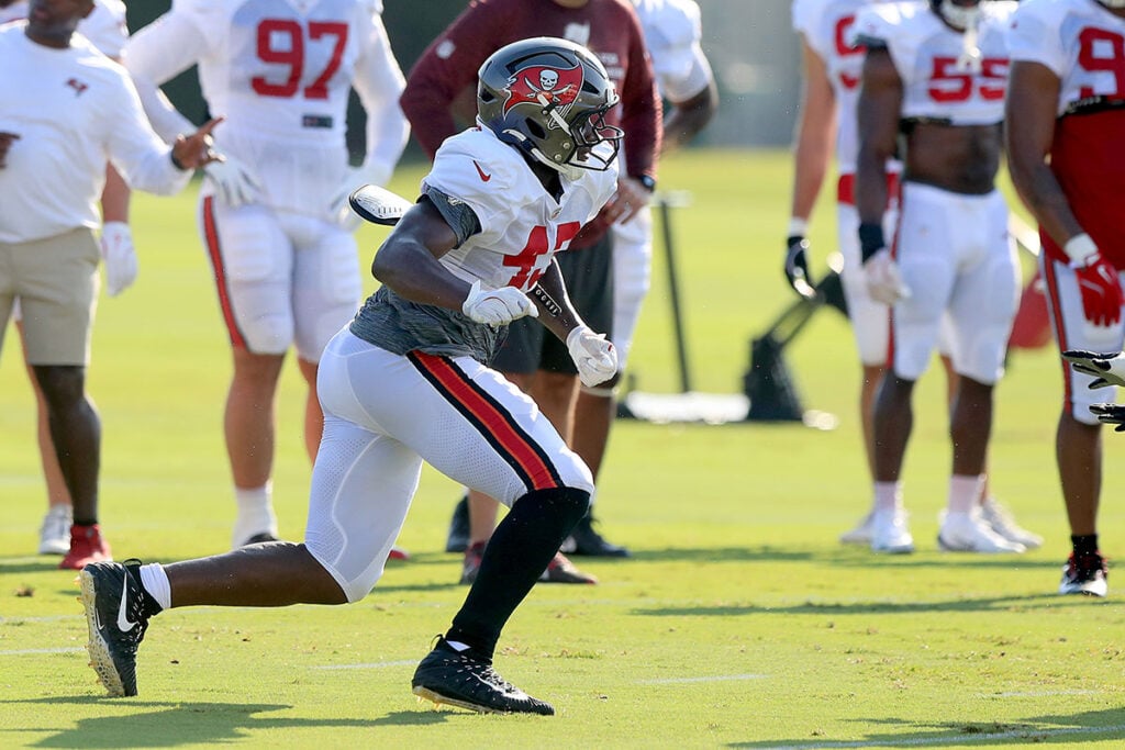 Sr'S Fab 5: Inside Scoop And Analysis From Bucs Camp 7 Bucs Olb Chris Braswell