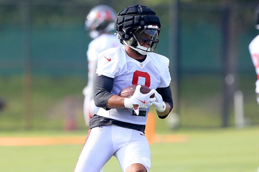 Pr Roundtable: Which Bucs Player Do You Want To See Step Up In Camp? 6 Bucs Ilb Sirvocea Dennis