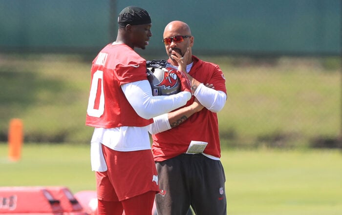 Bucs Olb Yaya Diaby And Olbs Coach Larry Foote