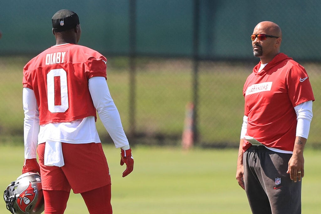 Sr'S Fab 5: 4 Things I Loved About Bucs’ Spring Practices 2 Bucs Olb Yaya Diaby And Olbs Coach Larry Foote
