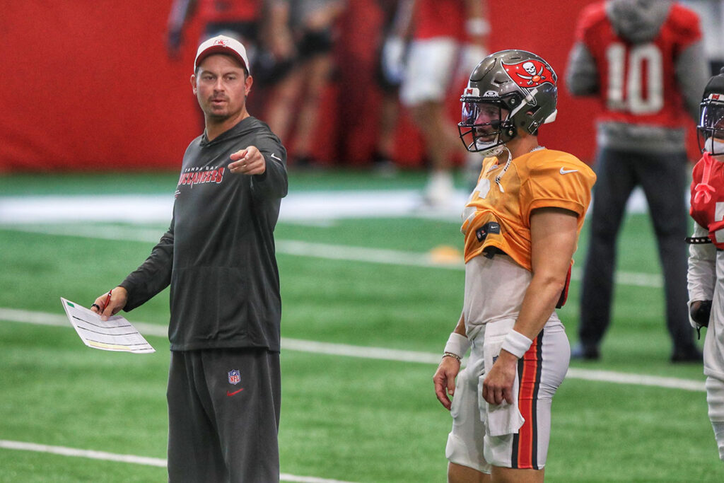 Bucs Camp Insider 7-29: Defense Keeps Racking Up Ints 3 Bucs Oc Josh Grizzard And Qb Baker Mayfield - Photo By: Cliff Welch/Pr