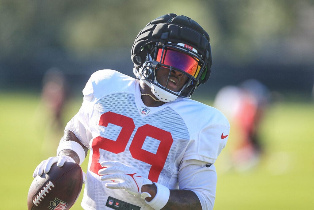 Bucs Secondary Is Loaded With Do-It-All Dbs 4 Bucs Db Christian Izien