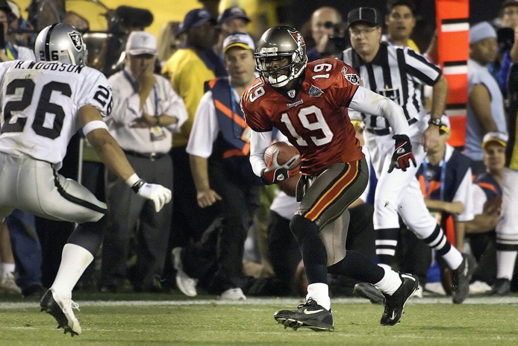 Pewter Report'S Top 50 All-Time Bucs: 41-45 4 Former Bucs Wr Keyshawn Johnson