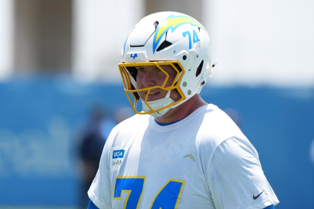 Bucs Sign 2 Offensive Linemen, Waive Another 4 Bucs Ot Tyler Mclellan - Photo By: Usa Today