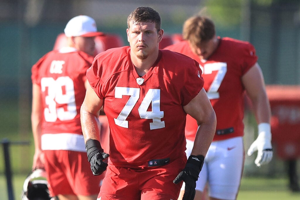 Quick Look At Massive New Bucs Ot Tyler Mclellan 4 Bucs Ot Tyler Mclellan