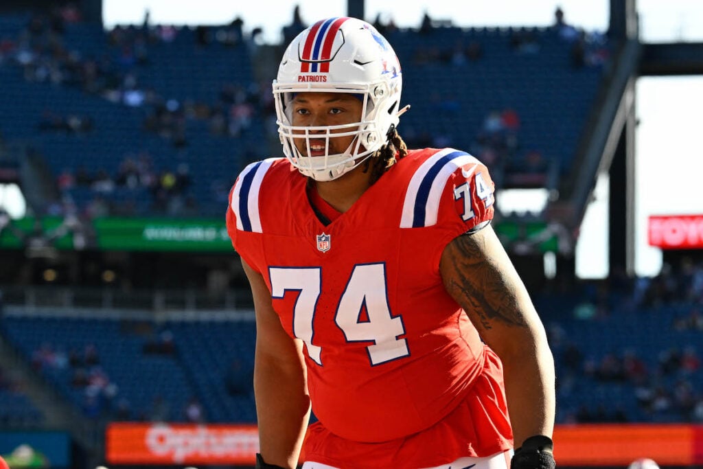 Bucs Sign 2 Offensive Linemen, Waive Another 3 Bucs Ot Michael Jordan - Photo By: Usa Today