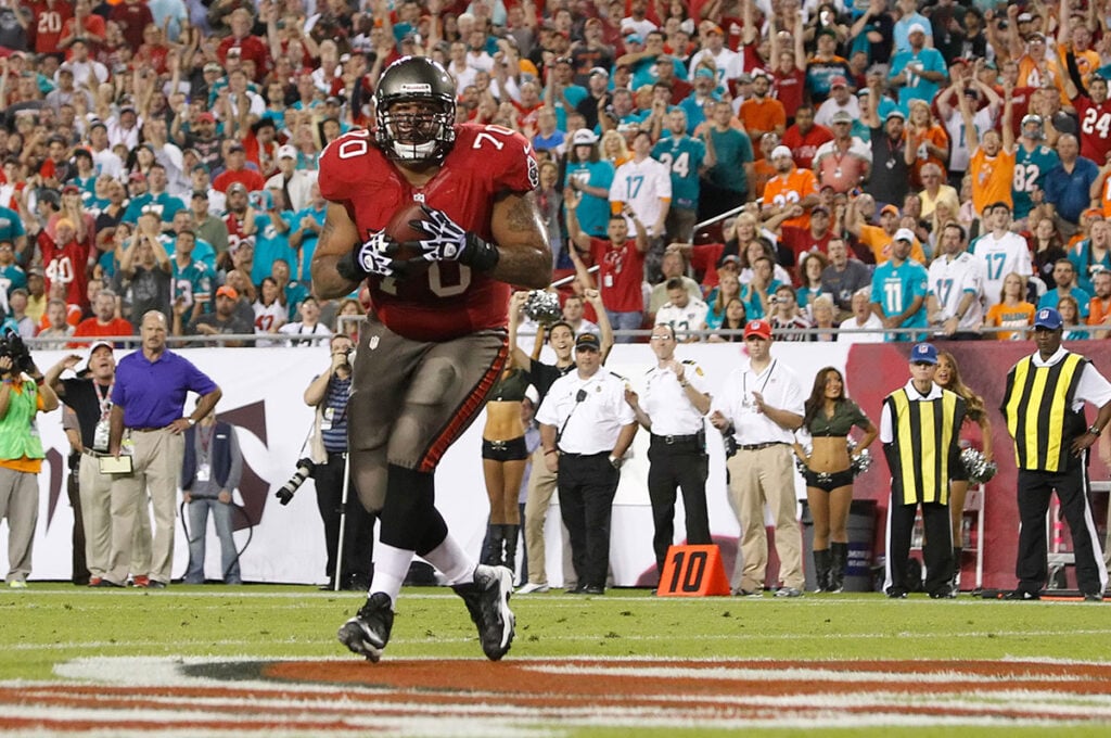 Pewter Report'S Top 50 All-Time Bucs: 41-45 3 Former Bucs Lt Donald Penn