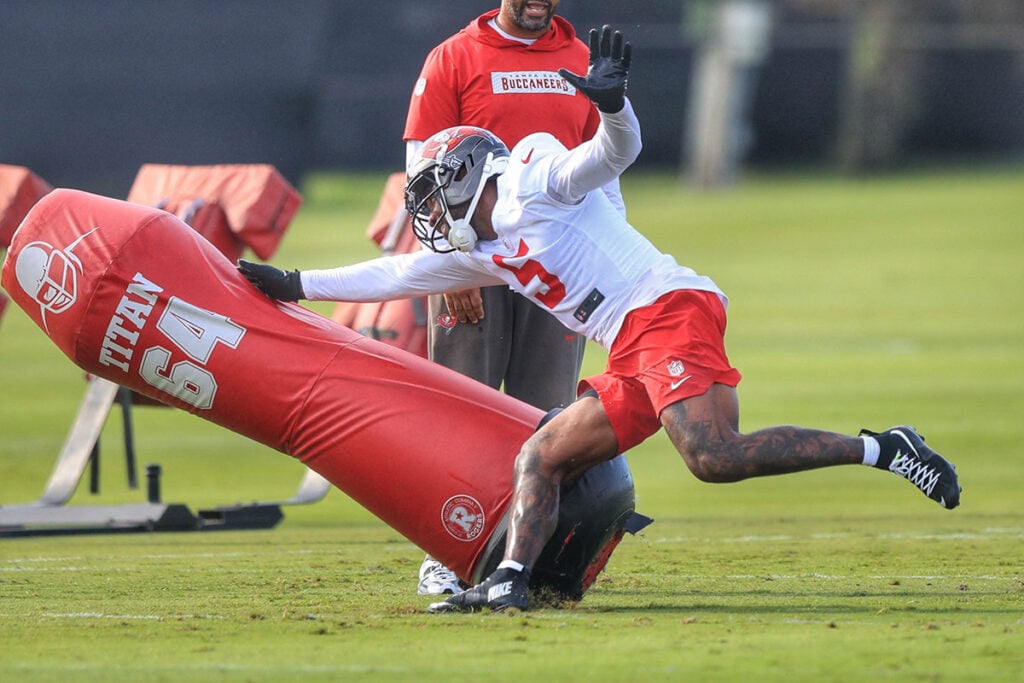 Haason Reddick Vs. Luke Goedeke: Iron Sharpens Iron 3 Bucs Olb Haason Reddick