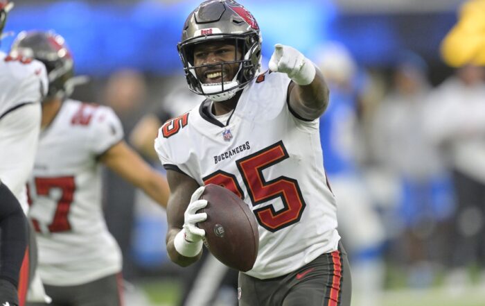 Bucs Cb Jamel Dean