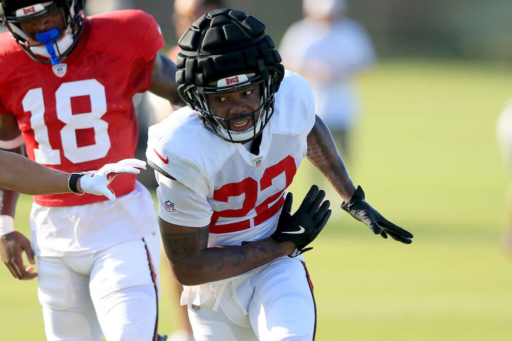 Bucs Secondary Is Loaded With Do-It-All Dbs 5 Bucs Cb Kindle Vildor