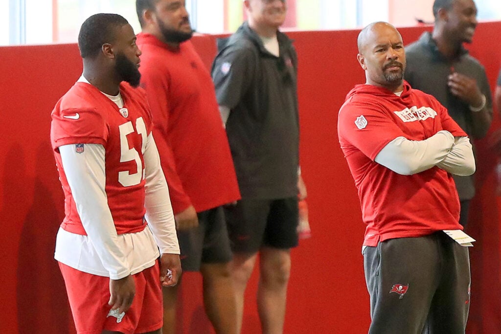 Sr'S Fab 5: 4 Things I Loved About Bucs’ Spring Practices 3 Bucs Olb David Walker And Olbs Coach Larry Foote