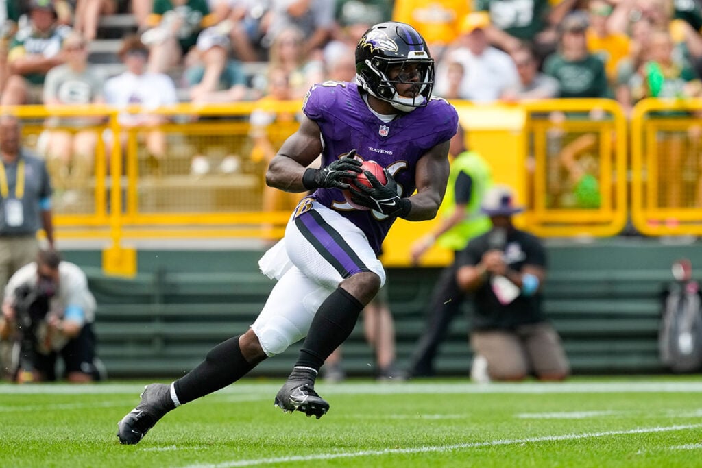 Bucs Sign Former Ravens Rb 2 Bucs Rb Owen Wright