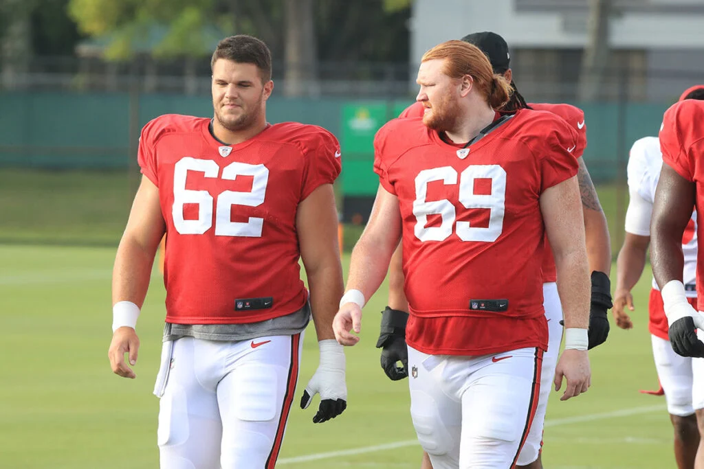 Bucs C Graham Barton And Rg Cody Mauch