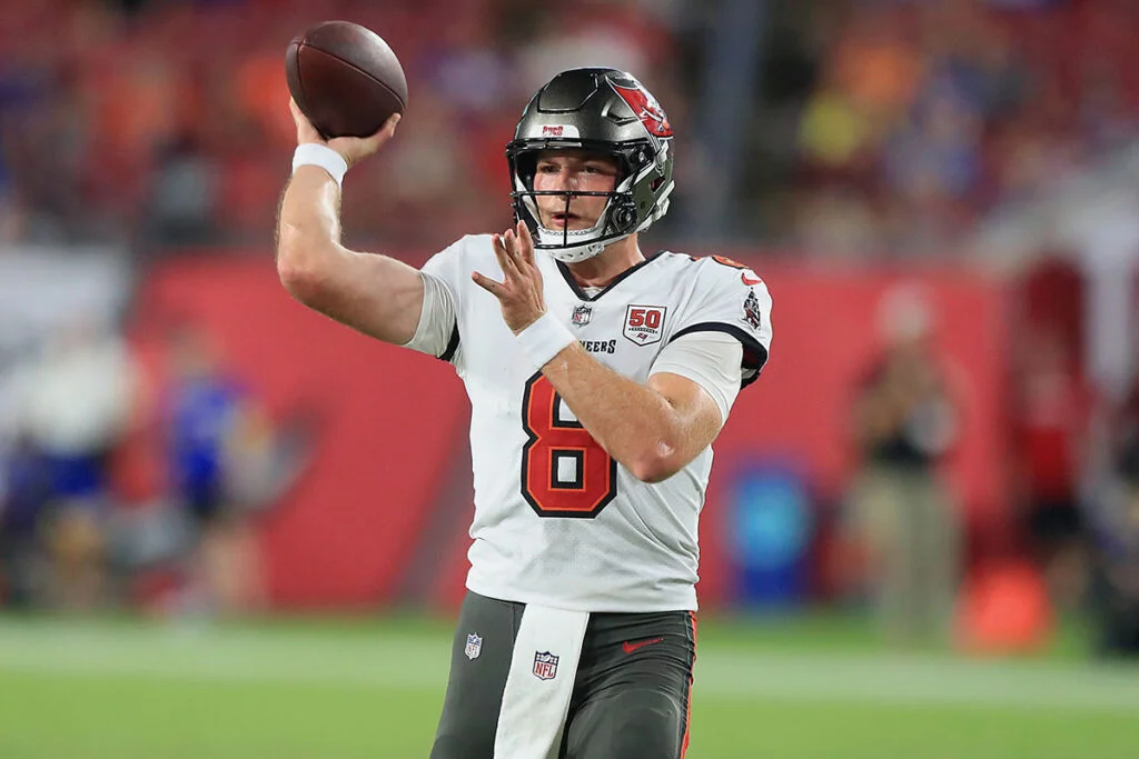 Bucs Qb Connor Bazelak 