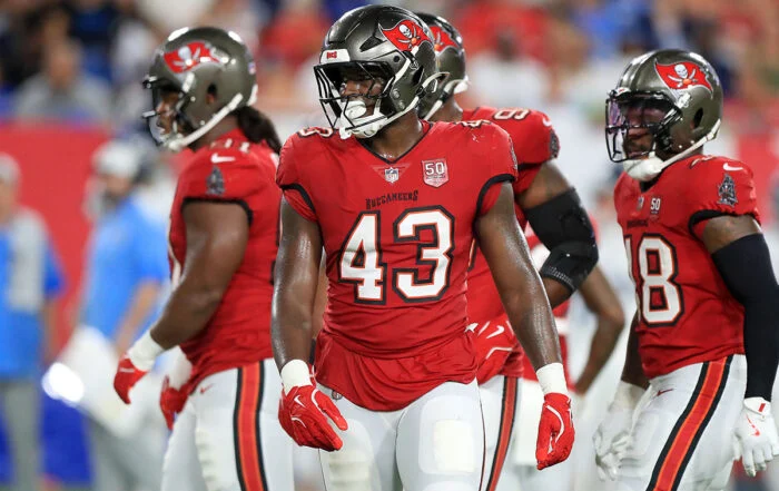 Bucs Olb Chris Braswell