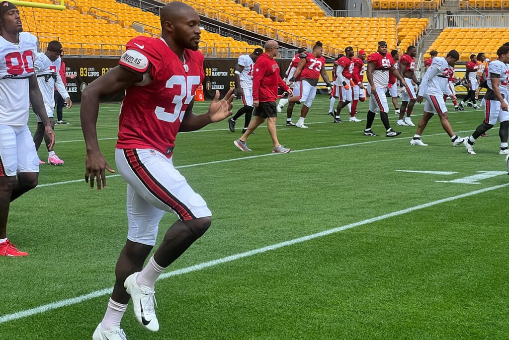 Bucs Cb Jamel Dean