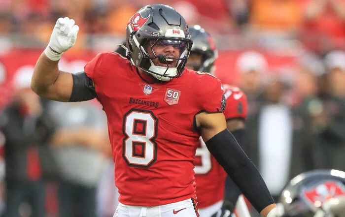 Bucs Ilb Sirvocea Dennis