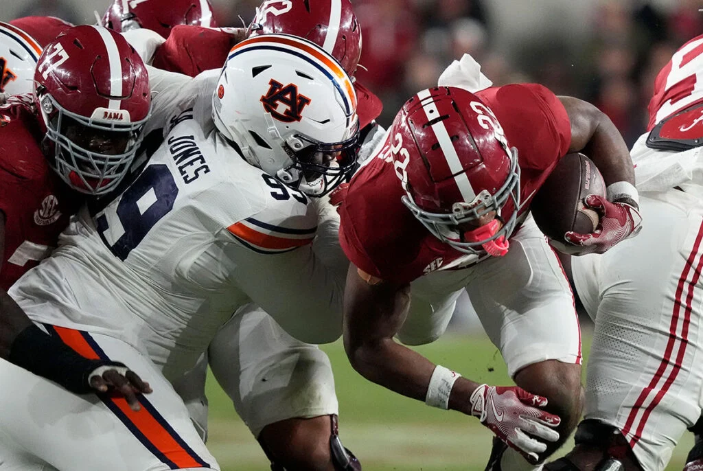 Bucs' New Dt Jayson Jones Provides Important Depth 2 Bucs Dt Jason Jones